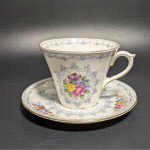 Shelley Bone China Teacup & Saucer Set Floral Design Gold Trim Vintage
